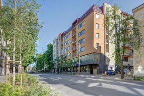 CityVibe Top-Floor Apartment